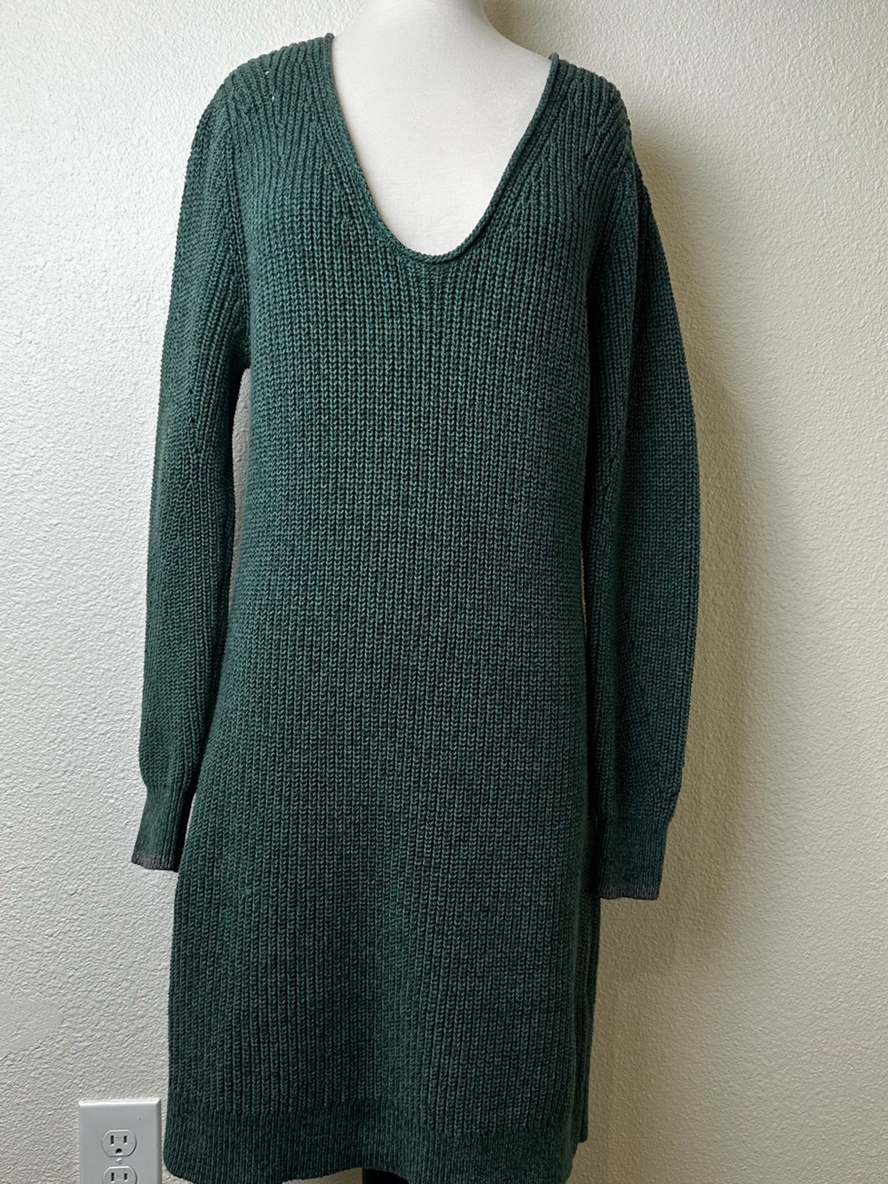 Abercrombie & Fitch Forest Green V-Neck Knit Sweater